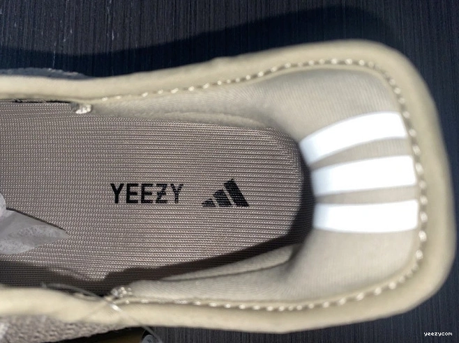 HP7870 Black V2 Yeezy Boost Beige Adidas 350 1212